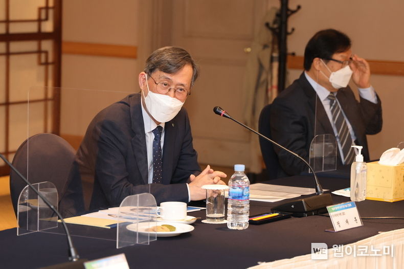 이날 간담회에서는 정재훈 한수원 사장을 비롯한 9개 기관의 경영진과 교수들이 참석해 각 기관의 활동실적을 공유했다 2021.12.16 (출처:한국수력원자력)