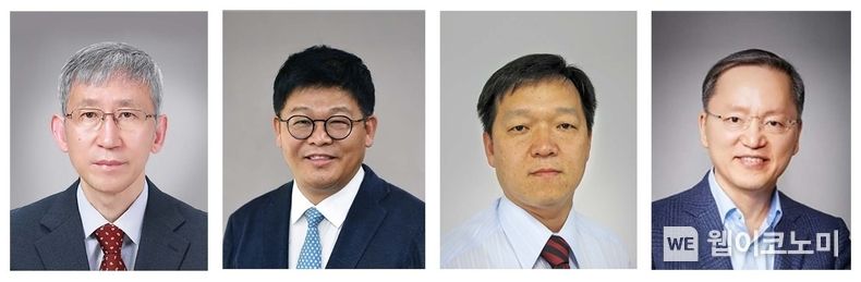 KAIST 2021년 자랑스런 동문상을 수상자들. (좌측부터) 장석복 KAIST 화학과 특훈교수, 안현실 한국경제신문 AI경제연구소장·논설전문위원, 성환호 ㈜피에스텍 대표이사, 박학규 삼성전자㈜ 사장