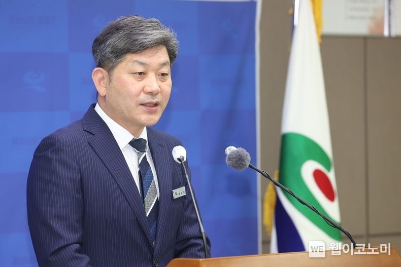 백두현 고성군수가 민생과 직결된 제1회 추경안이 고성군의회 임시회에서 논의조차 되지 않자 의회에 재차 상정을 요청하고 있다.(사진=고성군)