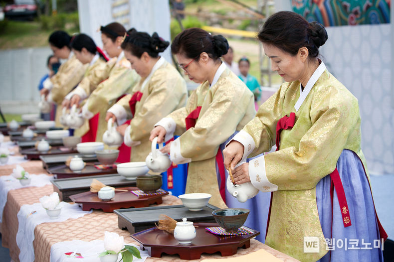 지난 2019년 '왕의 차, 천년을 넘어 세계로 차(茶)오르다!' 축제 장면.2022.04.18.(사진=하동군)