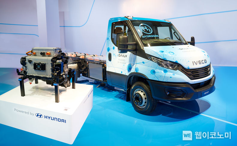 'IAA 하노버 상용차 박람회(IAA Transportation 2022 in Hannover)' 이베코 부스에 전시 중인 현대자동차의 수소연료전지시스템이 탑재된 수소전기 대형 밴 'e데일리 수소전기차(eDAILY FCEV)' 2022.09.19 (출처: 현대차·기아 커뮤니케이션센터)