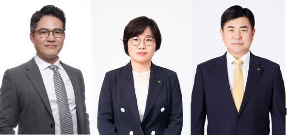 (왼쪽부터) 인베스트 대표이사 김종필, 신용정보 대표이사 조순옥, KBDS 대표이사 김명원 (출처: KB금융지주)