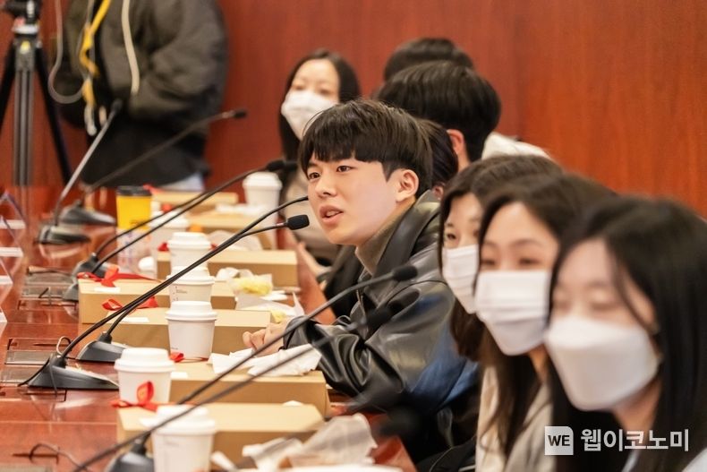 12월 22일(목) 서울시 송파구에 위치한 롯데마트 본사에서 진행한 ZRT 발대식에서 소감을 말하고 있는 ZRT 1기 단원 2022.12.28 (출처:롯데마트)
