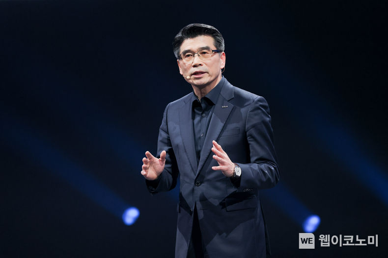  ‘기아 EV 데이(KIA EV Day)’에서 발표하고 있는 송호성 기아 사장. 2023.03.21 (출처:현대차·기아 커뮤니케이션센터)