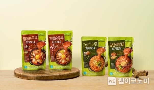  전문점에서 맛보던 한식찌개를 집에서 간편하게 요리할 수 있는 풀무원 ‘한식 요리양념’ 4종 2023.04.13 (출처 : 풀무원)
