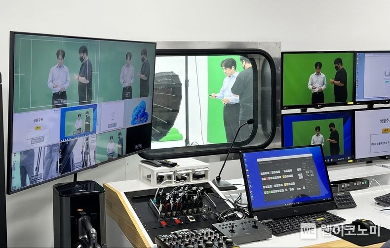  영남대학교 K-MOOC 강의 스튜디오 제작 모습 2023.05.22 (출처 : 영남대학교)