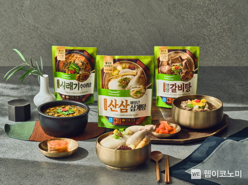 풀무원 ‘반듯한식’ 보양식 3종(왼쪽부터 ‘시래기 추어탕’, ‘산삼배양근 삼계탕, ‘영양 갈비탕’) 2023.07.11 (출처 : 풀무원)