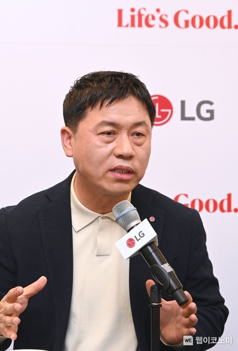 LG전자 H&A사업본부장 류재철 사장이 현지시간 2일 독일 베를린에서 기자간담회를 열고 LG전자만의 ‘스마트 홈 솔루션’으로 글로벌 가전시장의 판도를 바꾸겠다는 사업전략을 제시했다. 2023.09.03 (출처: LG전자)