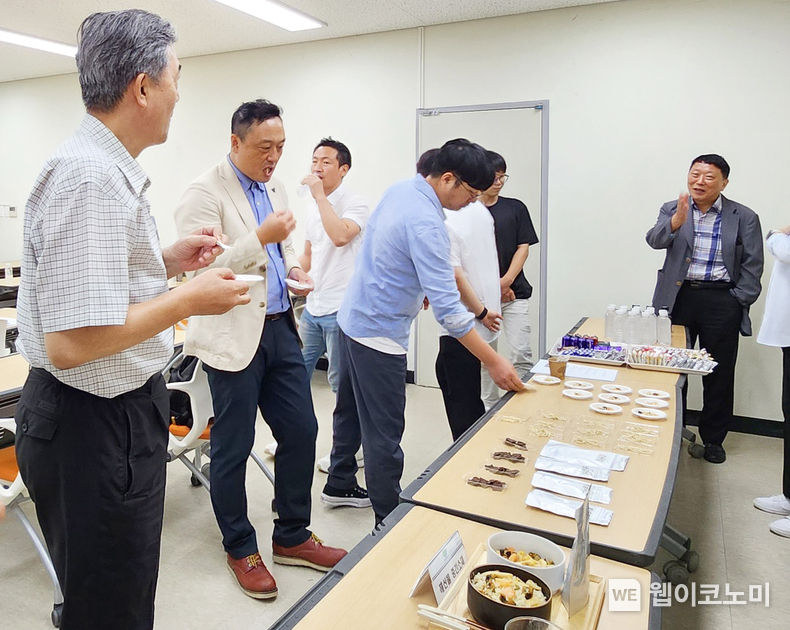 2023년 해양수산부 수산식품 현장 맞춤형 기술개발사업의 중간성과 공유회 및 시식회. 2023.09.05 (출처 : 경상국립대학교)