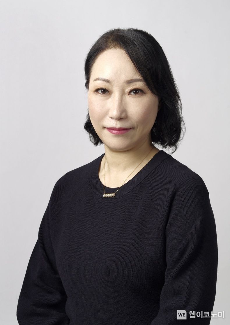 경상국립대학교 민속무용학과 남선희 외래교수가 대표를 맡고 있는 푸른버들예악원은 9월 17일 오후 5시 진주시 판문동 진주시전통예술회관에서 진주·통영·함안·서천 전통예술교류 ‘恨·멋·魂’을 개최한다. 사진은 남선희 외래교수 2023.09.13 (출처 : 경상국립대학교)