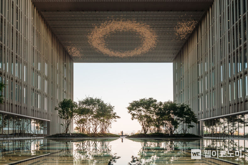 아모레퍼시픽 사옥 Sky Garden of Amore Pacific 2023.09.26. (출처: 현대건설)