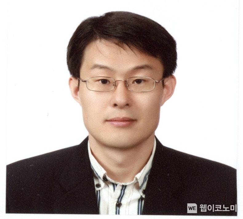 POSTECH 이충형 교수. 철학자 연감 ‘’2022년 최고의 논문“ 선정. 2023.09.27. (출처: POSTECH(포항공과대학교))