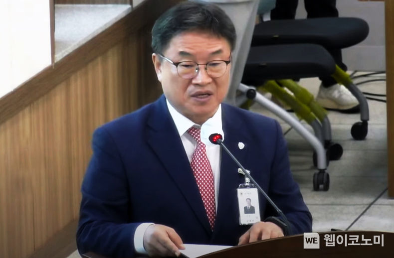 경상국립대 권순기 총장이 10월 18일 부산교육청에서 열린 국회 교육위원회 국정감사에서 인사 말씀을 하고 있다. 2023.10.18. (출처: 유튜브 중계 화면 갈무리).