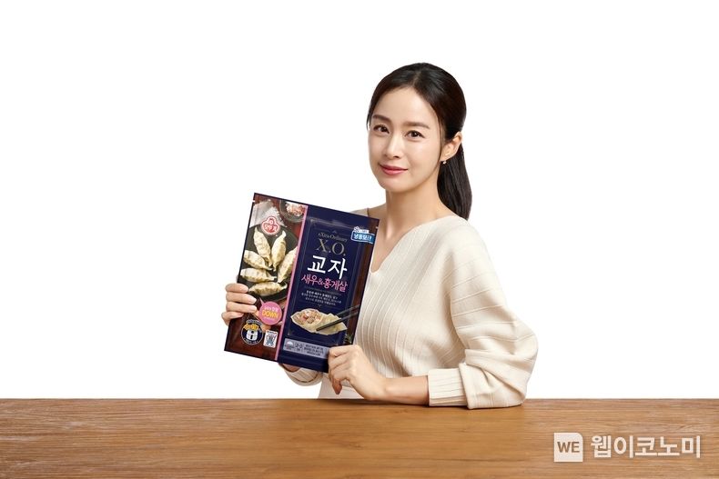  ㈜오뚜기, 배우 김태희와 함께한 ‘X.O. 만두’ 신규 TV CF 온에어 2023.11.06. (출처: 오뚜기)