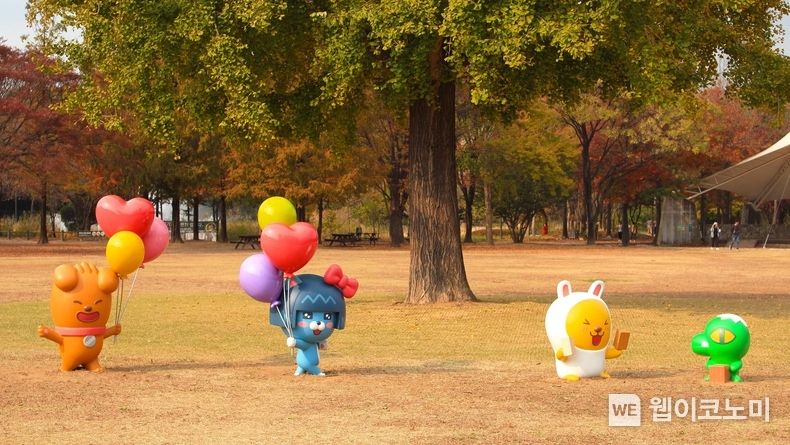 카카오, 서울숲에서 카카오프렌즈 오프라인 시티투어 캠페인 진행 2023.11.16. (출처: 카카오)