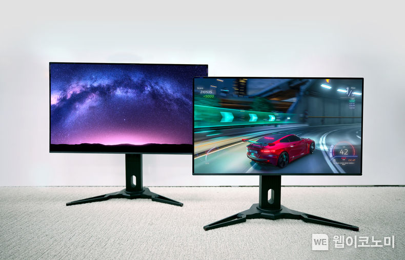 삼성디스플레이가 '24년형 모니터용 QD-OLED 신제품인 UHD 31.5형(좌)과, 360Hz QHD 27형(우)을 13일 공개했다. / 2023.12.13 (출처: 삼성디스플레이)
