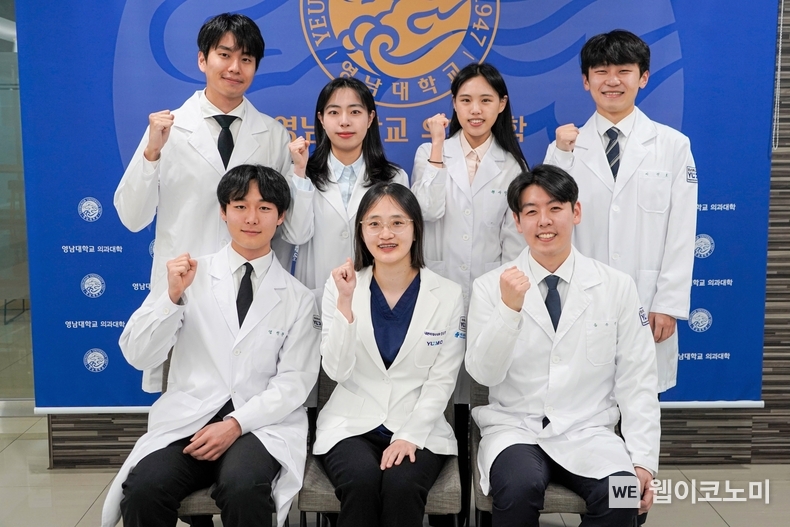 영남대학교 의과대학 내과학교실 학생 연구팀 (왼쪽 위부터 시계방향으로) 정용욱, 임혜원, 권사랑, 이진호, 송우진 학생, 정승민 교수, 엄인찬 학생 / 2023.12.27 (출처: 영남대학교)