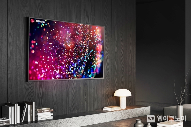 LG디스플레이가 미국 라스베이거스에서 열리는 CES 2024에 참가한다. 사진은 OLED TV 패널 신제품 예고 이미지. / 2024.01.7 (출처: LG디스플레이)