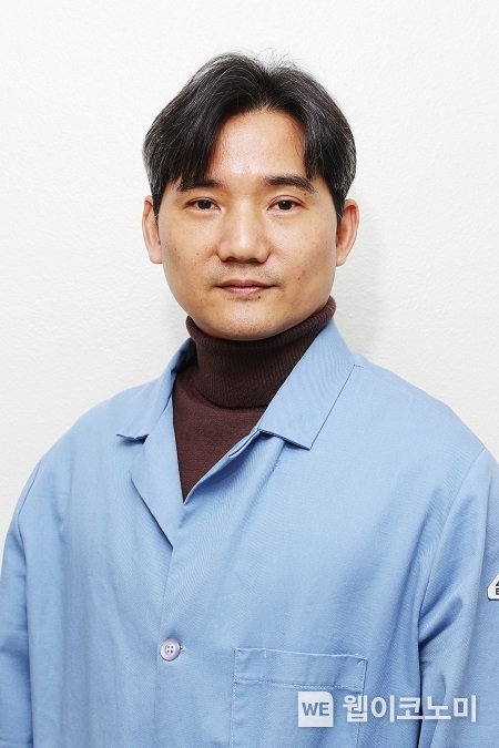 KAIST 신소재공학과 홍승범 교수 / 2024.01.25 (출처: KAIST)