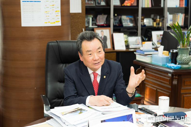 강남구의회 김형대 의장은 2일 웹이코노미 신년인터뷰에서 발언하고 있다. / 2024.02.02 (출처: 강남구의회)