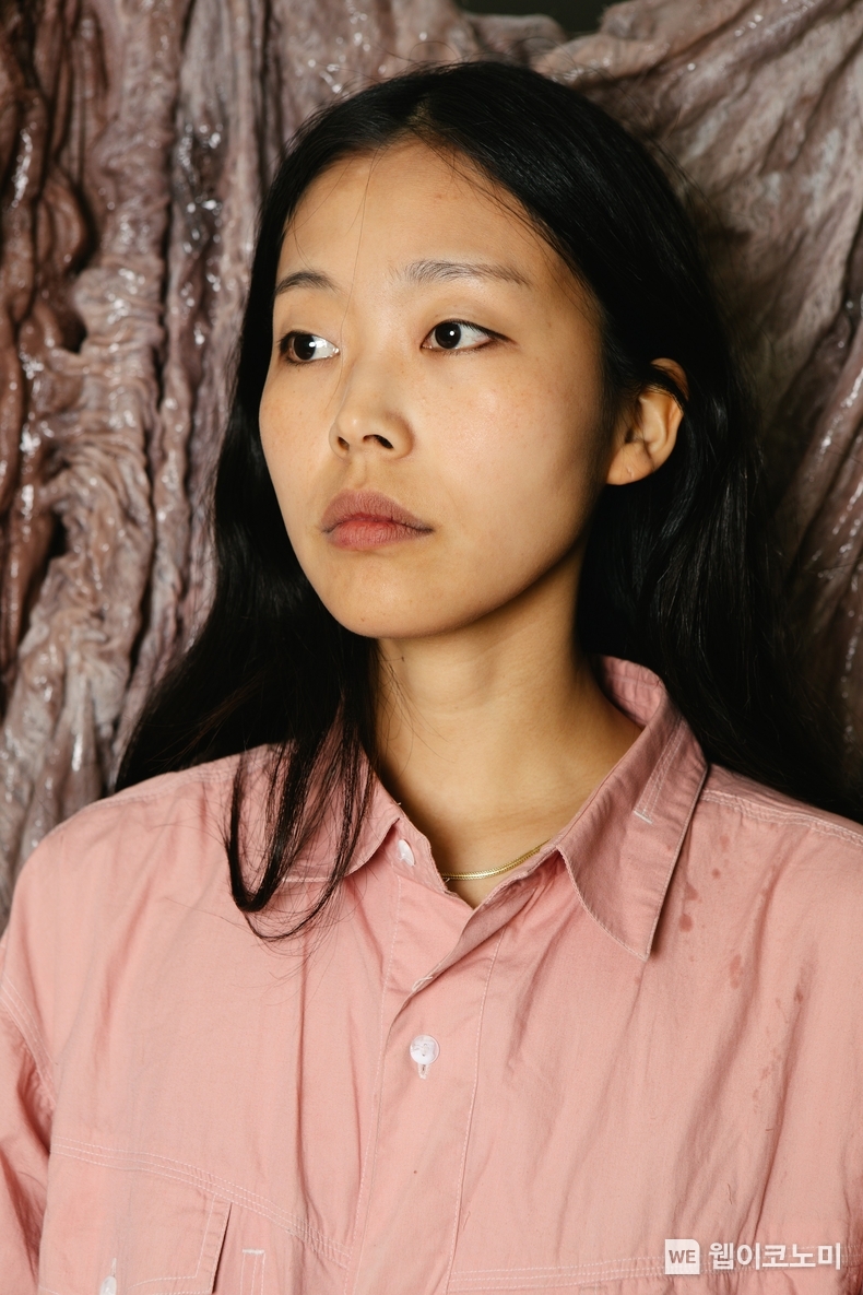 이미래 작가 / 2024.02.15 (출처: Courtesy of the artist and Tina Kim Gallery. Photo: Melissa Schriek.)