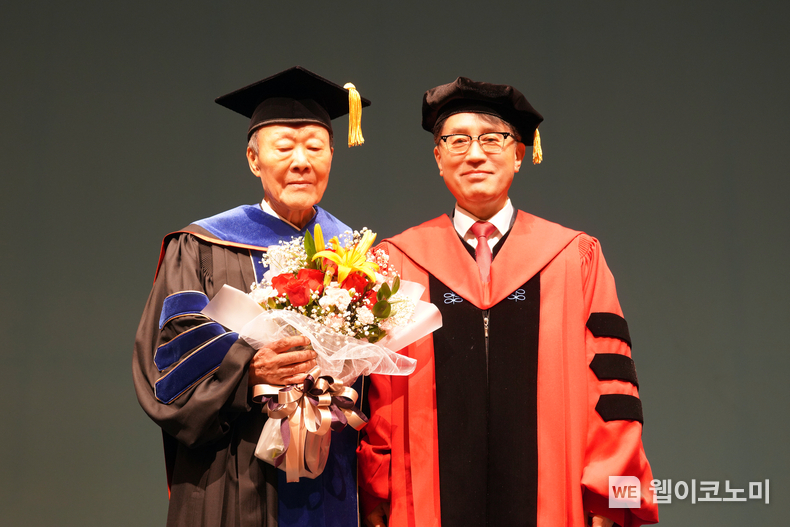 POSTECH, 천신일 세중그룹 회장에 명예공학박사 학위 수여 / 2024.05.17 (출처: POSTECH)