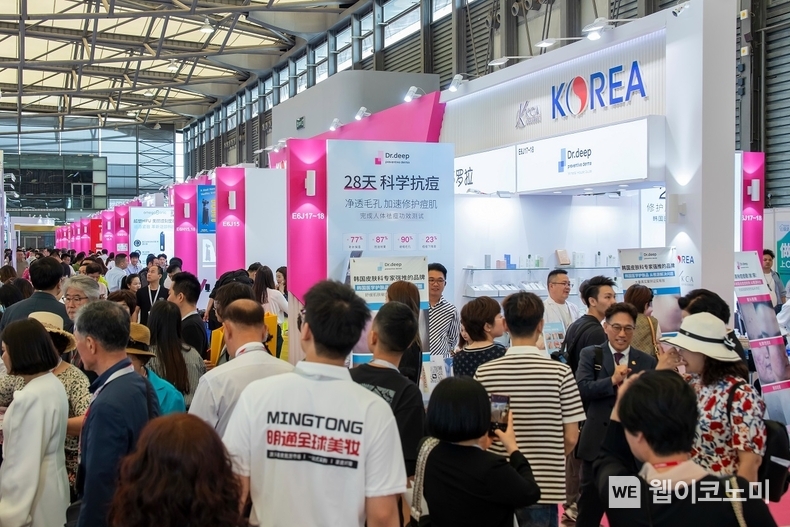 산업통상자원부(장관 안덕근)와 KOTRA(사장 유정열)는 5월 22일 중국 상하이에서 ‘2024 K-뷰티 상하이’를 개최했다. 한국관 현장 모습. / 2024.05.28 (출처: KOTRA)