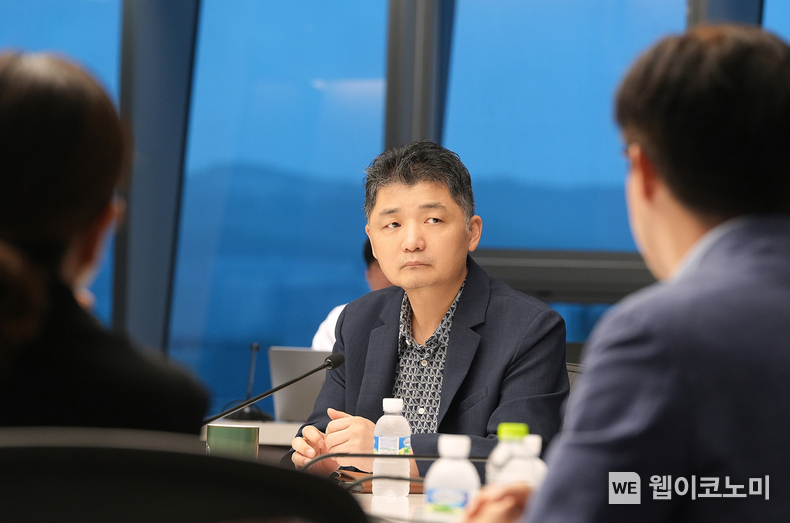 “그룹 쇄신, AI 중심 성장 전략 흔들림 없이 이어가야" 카카오 CA협의체 김범수 경영쇄신위원장, 임시 그룹협의회에서 강조 / 2024.07.18 (출처: 카카오)