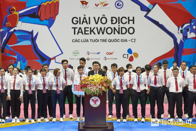 베트남 띠엔장에서 열린 'CJ Youth National Taekwondo Championship' 개막식에서 축사를 하는 CJ베트남 장복상 대표 / 2024.08.19 (출처: CJ)