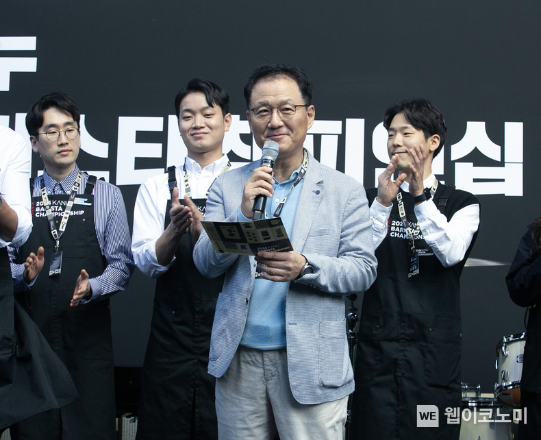 동서식품이 지난 16일 서울 성수동에서 개최한 ‘2024 카누 바리스타 챔피언십’ 결선 개막식에서 동서식품 박영순 부사장이 인사말을 하고 있다. / 2024.11.18 (출처: 동서식품)