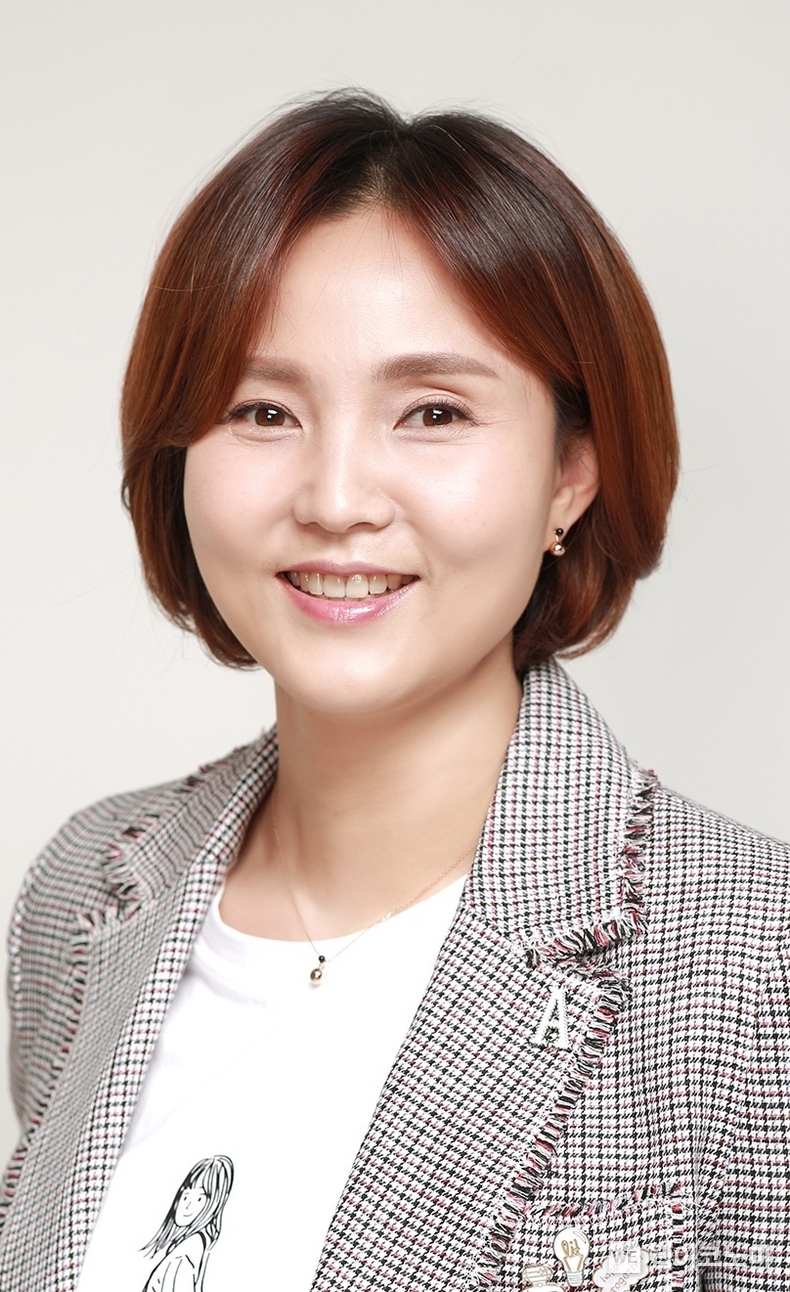 올해 여성과학기술인상을 받은 GIST 반도체공학과 신현진 교수 / 2024.12.10 (출처: 광주과학기술원)