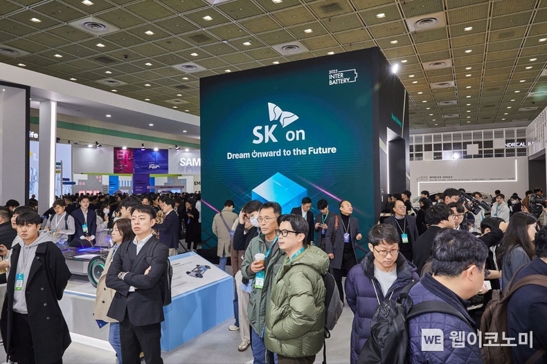 5일 오전 서울 강남구 코엑스에서 배터리 산업 전시회 ‘인터배터리 2025’가 행사장 내 SK온 부스 전경 / 2025.03.07 (출처: SK온)