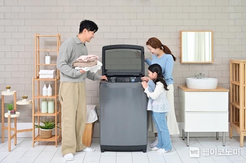 삼성전자가 전자동 세탁기에 AI 기능을 탑재한 2025년형 'AI 통버블 세탁기' 신제품을 출시했다. (출처: 삼성전자) / 2025. 05. 16