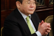 고 이건희 회장 1주기 추도식 엄수…이재용 부회장 "새로운 삼성, 이웃과 사회의 더 나은 미래 위해 함께 가자"