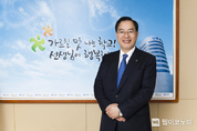하윤수 교총회장(전 부산교대 총장) "평생을 교육자…힘닿을 때까지 교육에 헌신, 봉사" [WE웹이코노미 특별인터뷰]