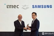 '계속되는 JY 광폭행보'...이재용 부회장, 루크 반 덴 호브 imec CEO 미팅