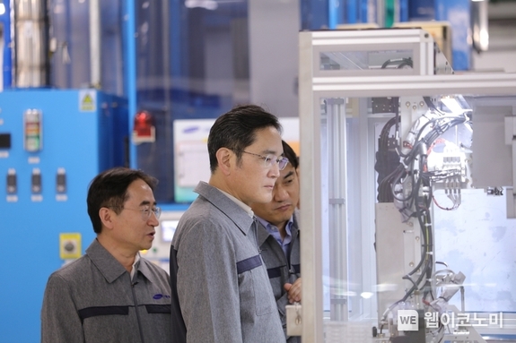 이재용 삼성전자 회장, 중국 텐진 찾아 임직원 격려