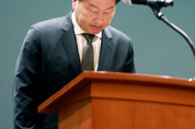 최태원 SK그룹 회장 "많은 불안과 불편 초래, SK그룹 대표해 진심 사과"