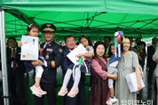 세계인의 건강 힐링축제! 2023산청세계전통의약항노화엑스포 개막, 첫 테이프 끊은 영광의 1호 관람객은 누구?