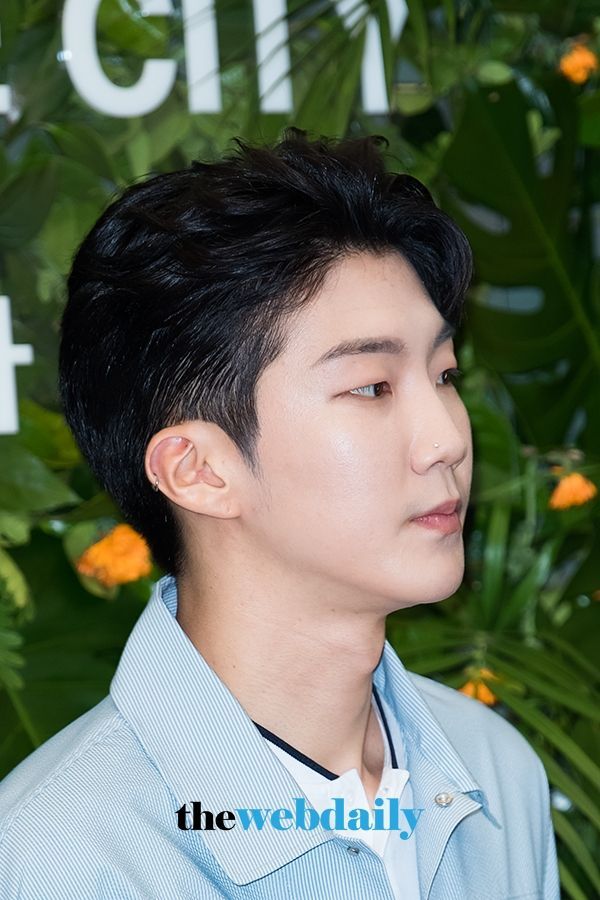 WINNER(위너) 이승훈, 코스메틱 브랜드 키엘 부티크 오픈 기념 행사