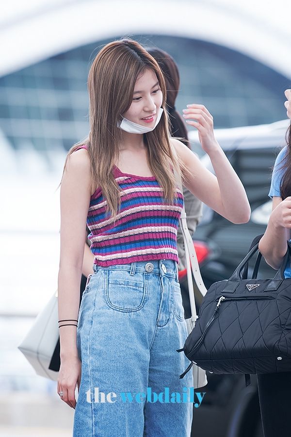 TWICE(트와이스) 사나. 인천국제공항 출국 현장