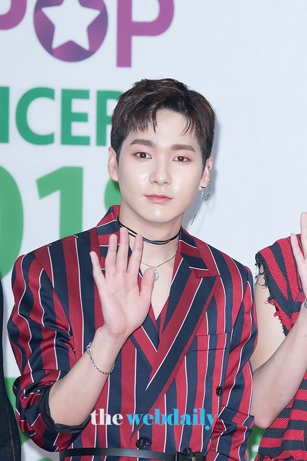 뉴이스트W 아론, 인천 2018 INK 콘서트 포토월 행사