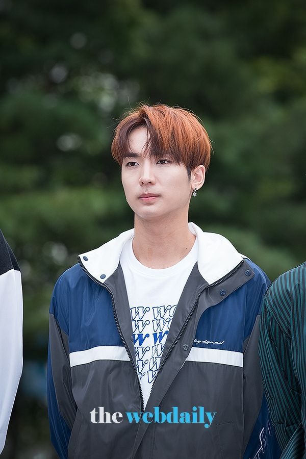 펜타곤(PENTAGON) 유토, KBS 2TV 음악방송 '뮤직뱅크' 출근길