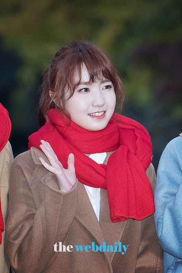 아이즈원(IZONE) 혼다히토미, KBS 2TV 음악방송 '뮤직뱅크' 출근길