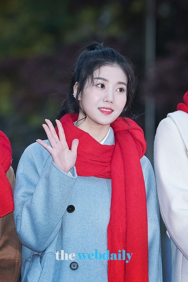 아이즈원(IZONE) 권은비, KBS 2TV 음악방송 '뮤직뱅크' 출근길