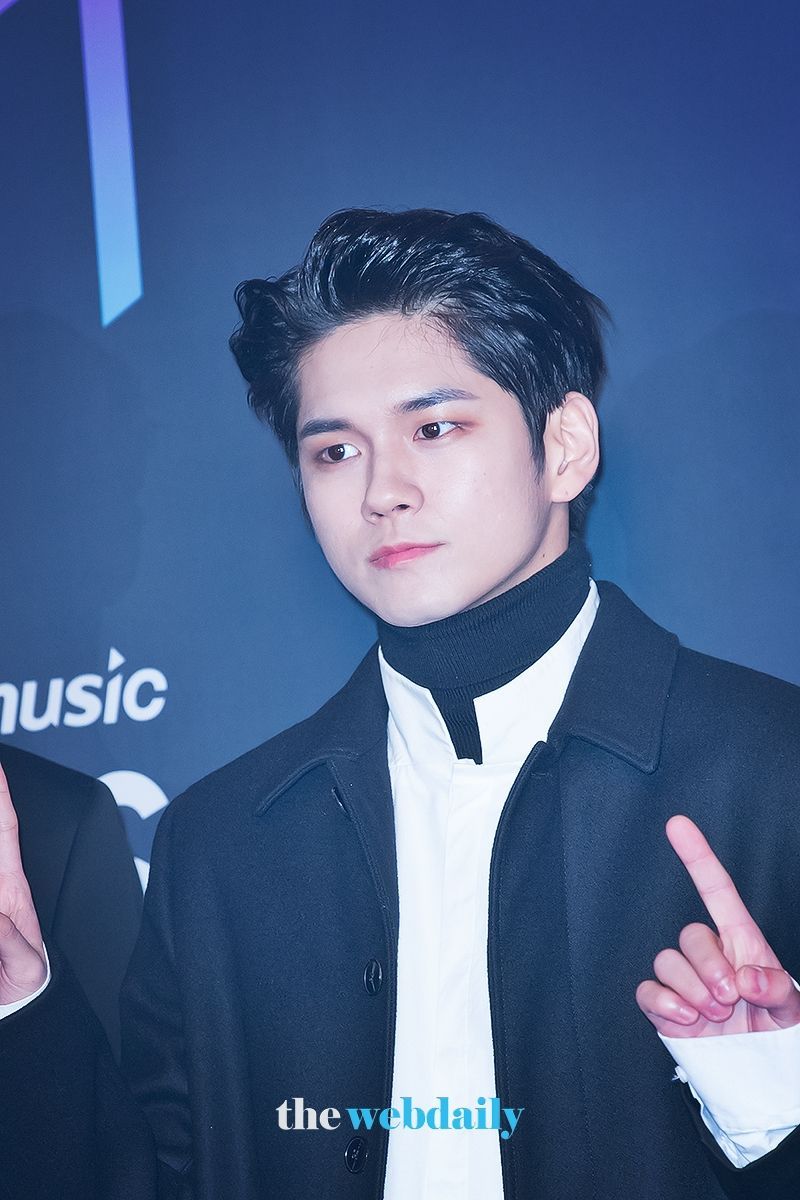 워너원(WannaOne) 옹성우, 2018 MGA (MBC플러스 X 지니뮤직 어워드)' 레드카펫 행사