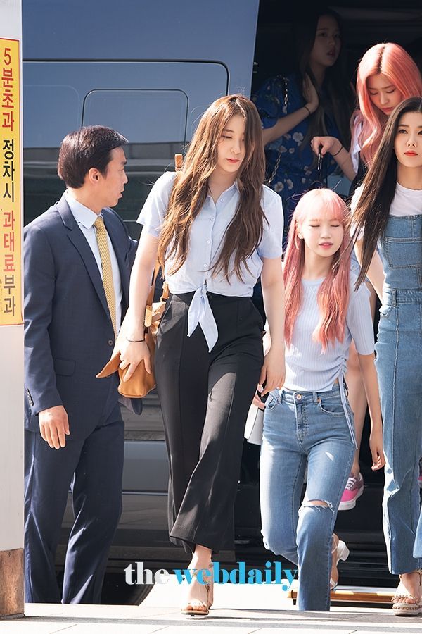 아이즈원(IZONE) 이채연, 인천국제공항 출국 현장