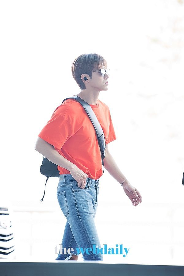 동방신기(TVXQ) 유노윤호, 인천국제공항 출국 현장